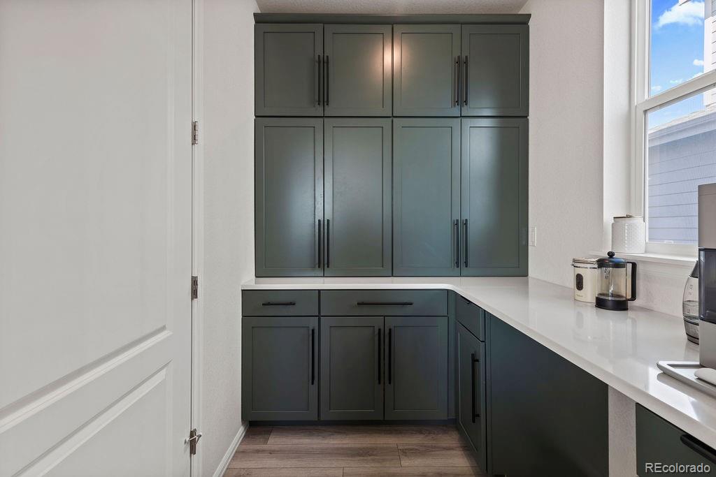 MLS Image #10 for 432 n patsburg street,aurora, Colorado