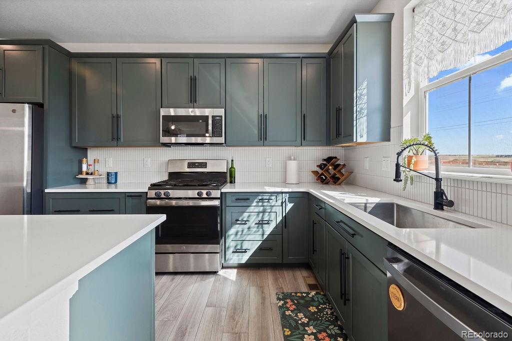 MLS Image #5 for 432 n patsburg street,aurora, Colorado