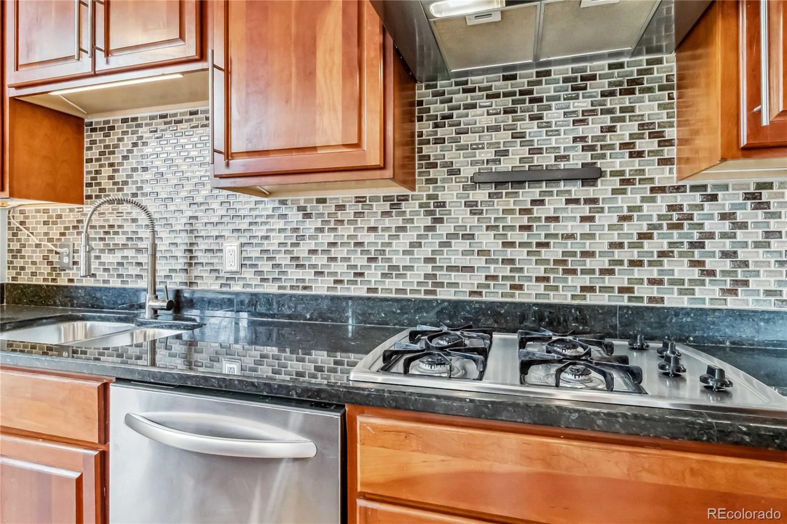MLS Image #5 for 4137 s granby court,aurora, Colorado