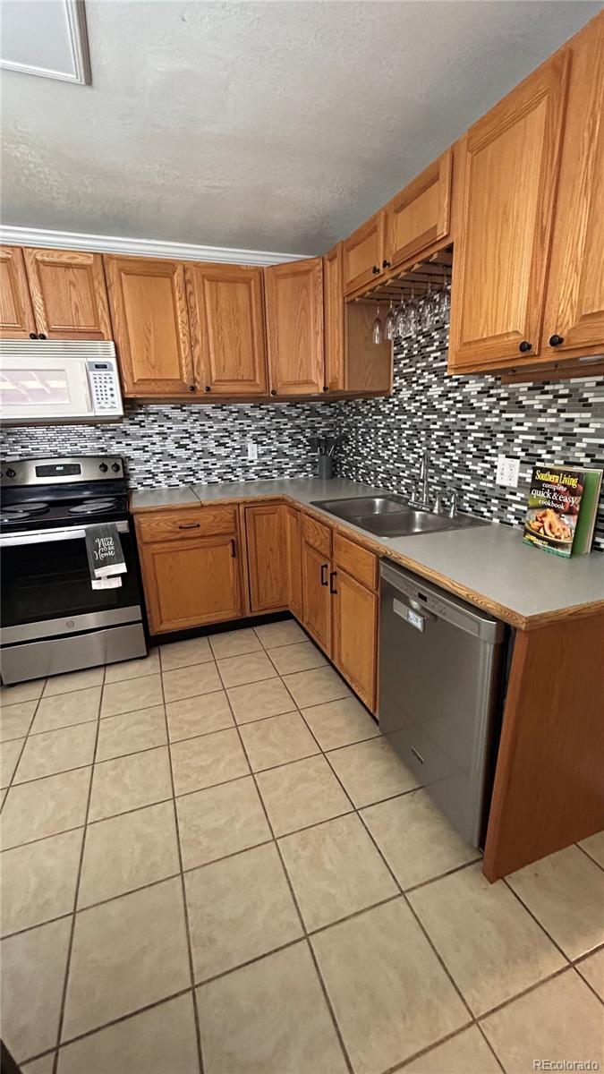 MLS Image #11 for 1469 s reed street,lakewood, Colorado