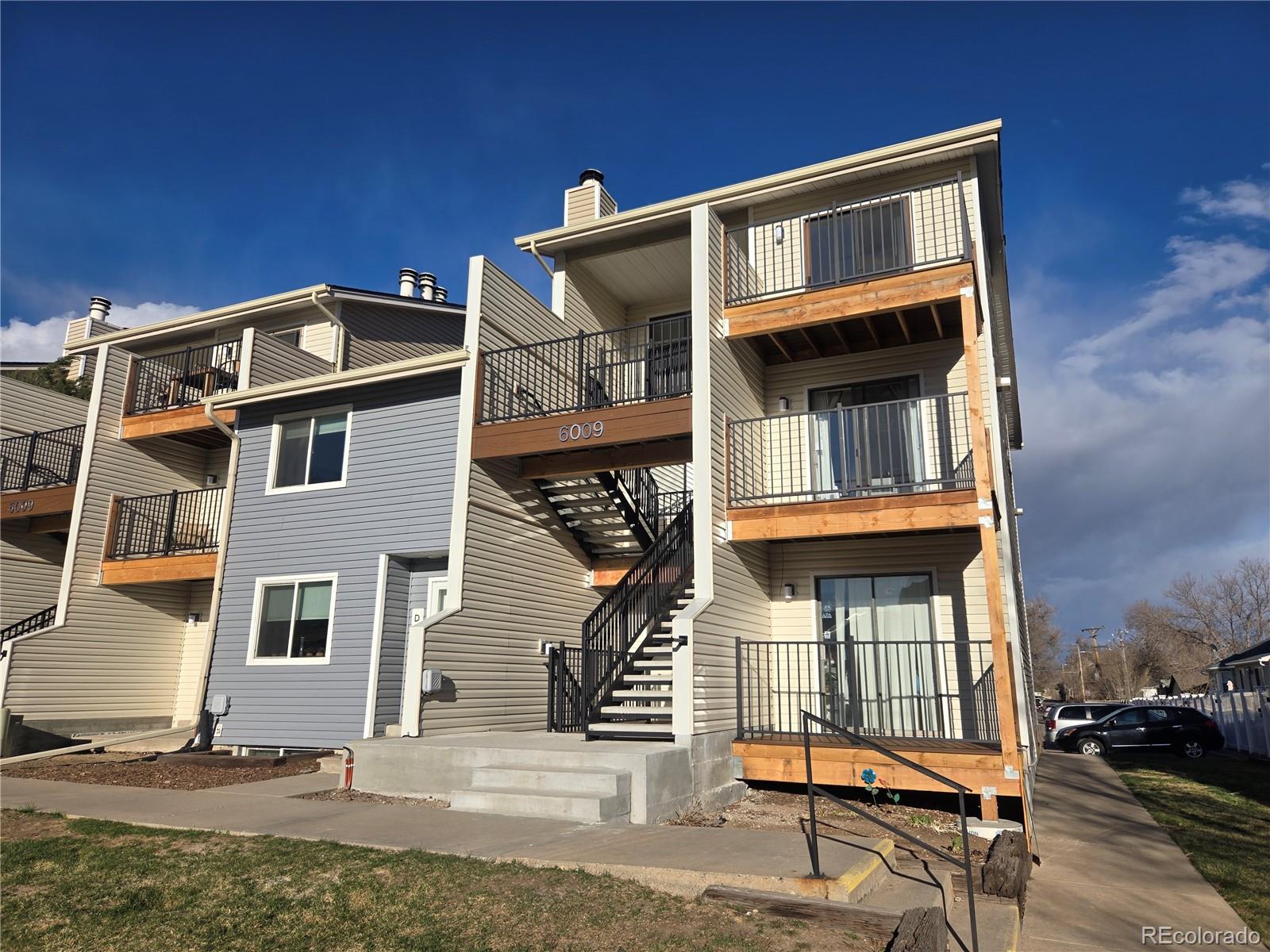 MLS Image #2 for 6009  yarrow street,arvada, Colorado
