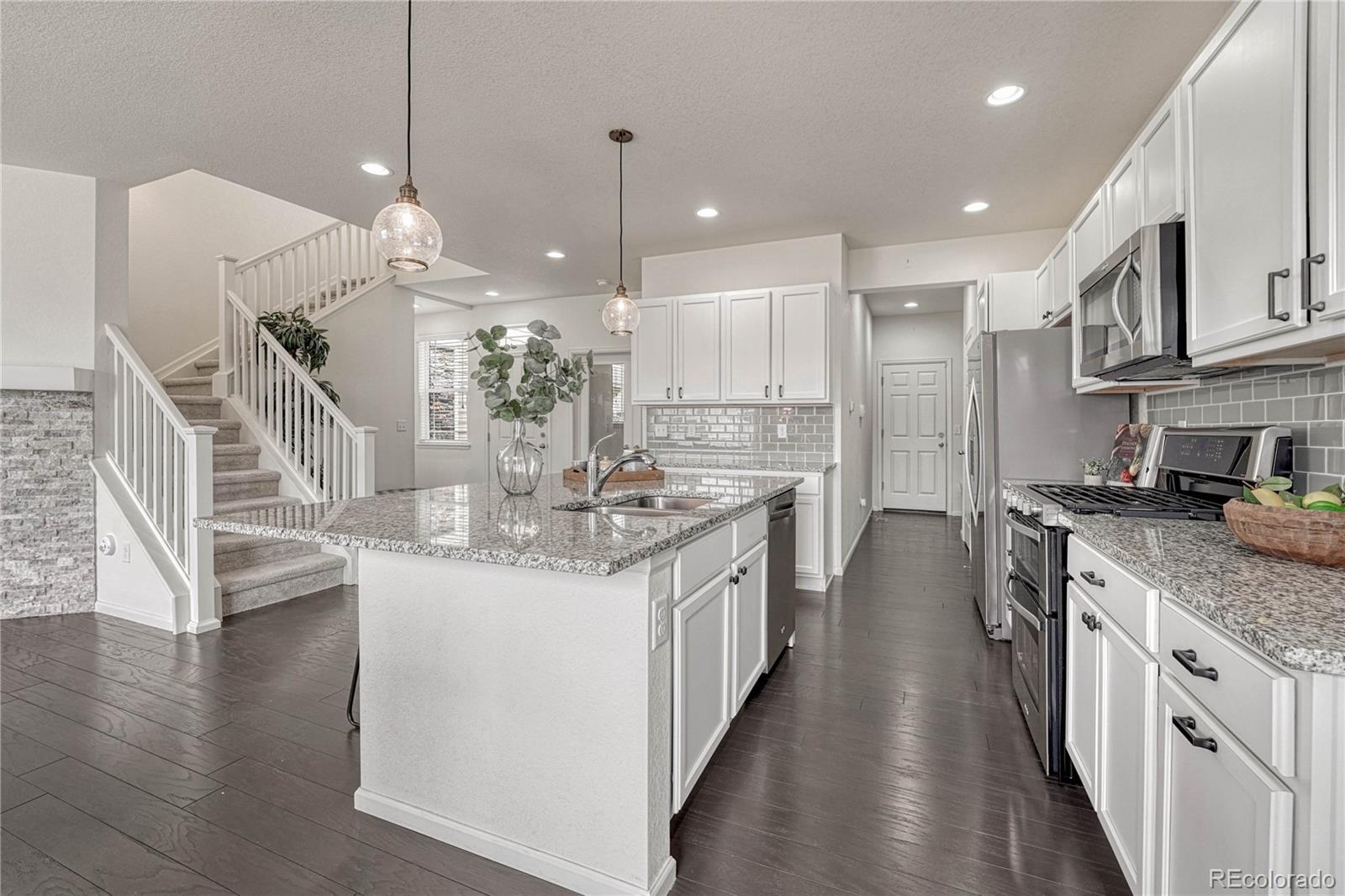 MLS Image #11 for 14902 e poundstone drive,aurora, Colorado