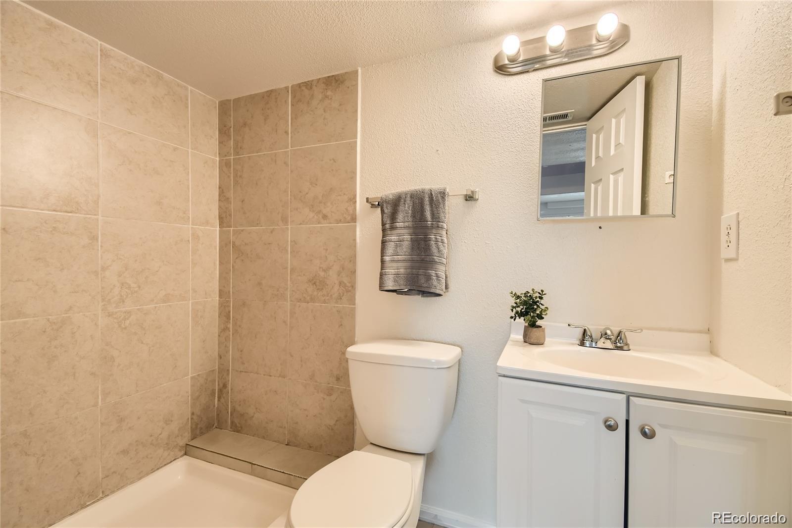 MLS Image #14 for 9544  josephine street,thornton, Colorado