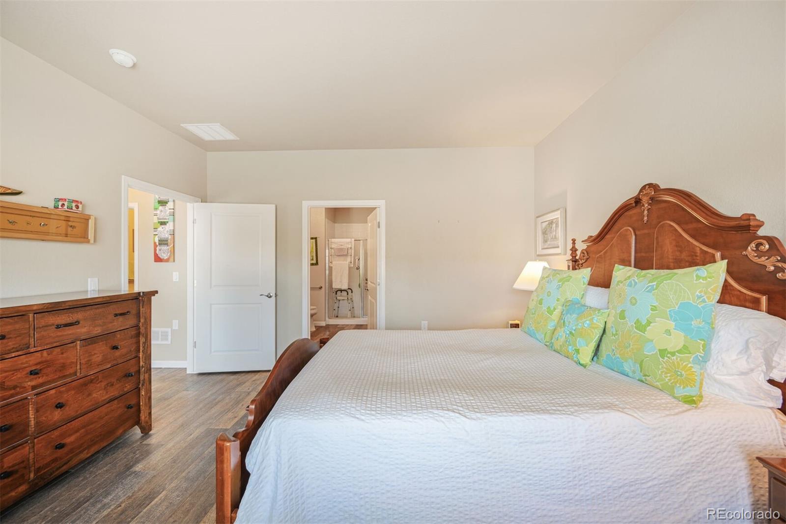 MLS Image #10 for 1989 s flanders way,aurora, Colorado