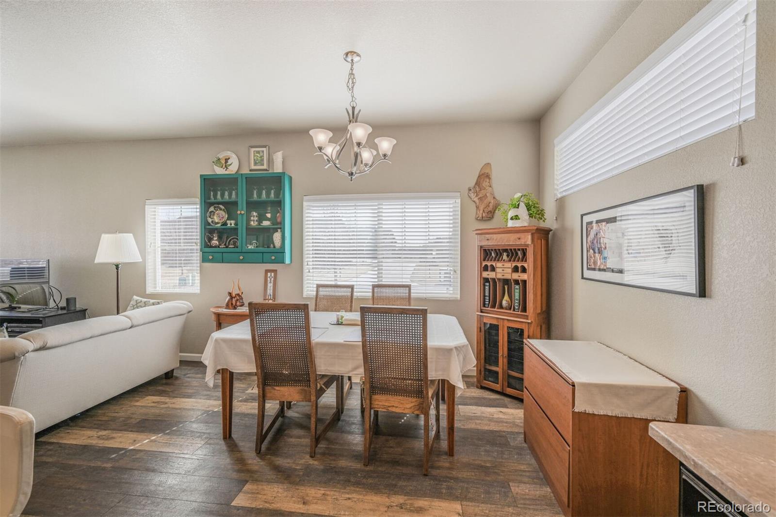 MLS Image #5 for 1989 s flanders way,aurora, Colorado