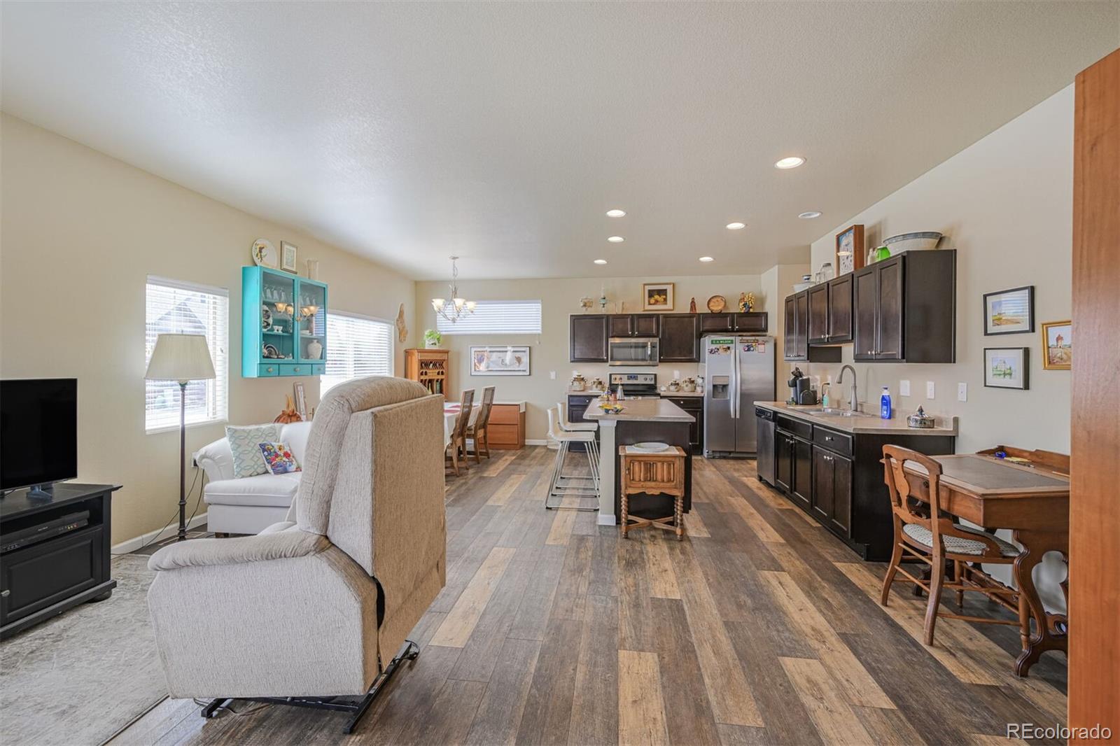 MLS Image #8 for 1989 s flanders way,aurora, Colorado