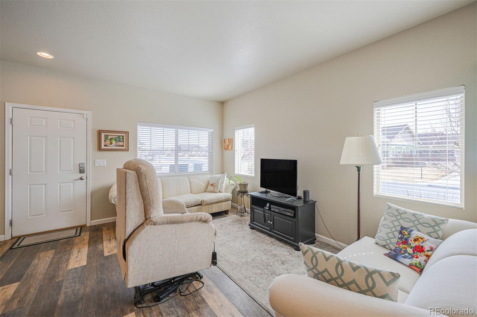 MLS Image #9 for 1989 s flanders way,aurora, Colorado