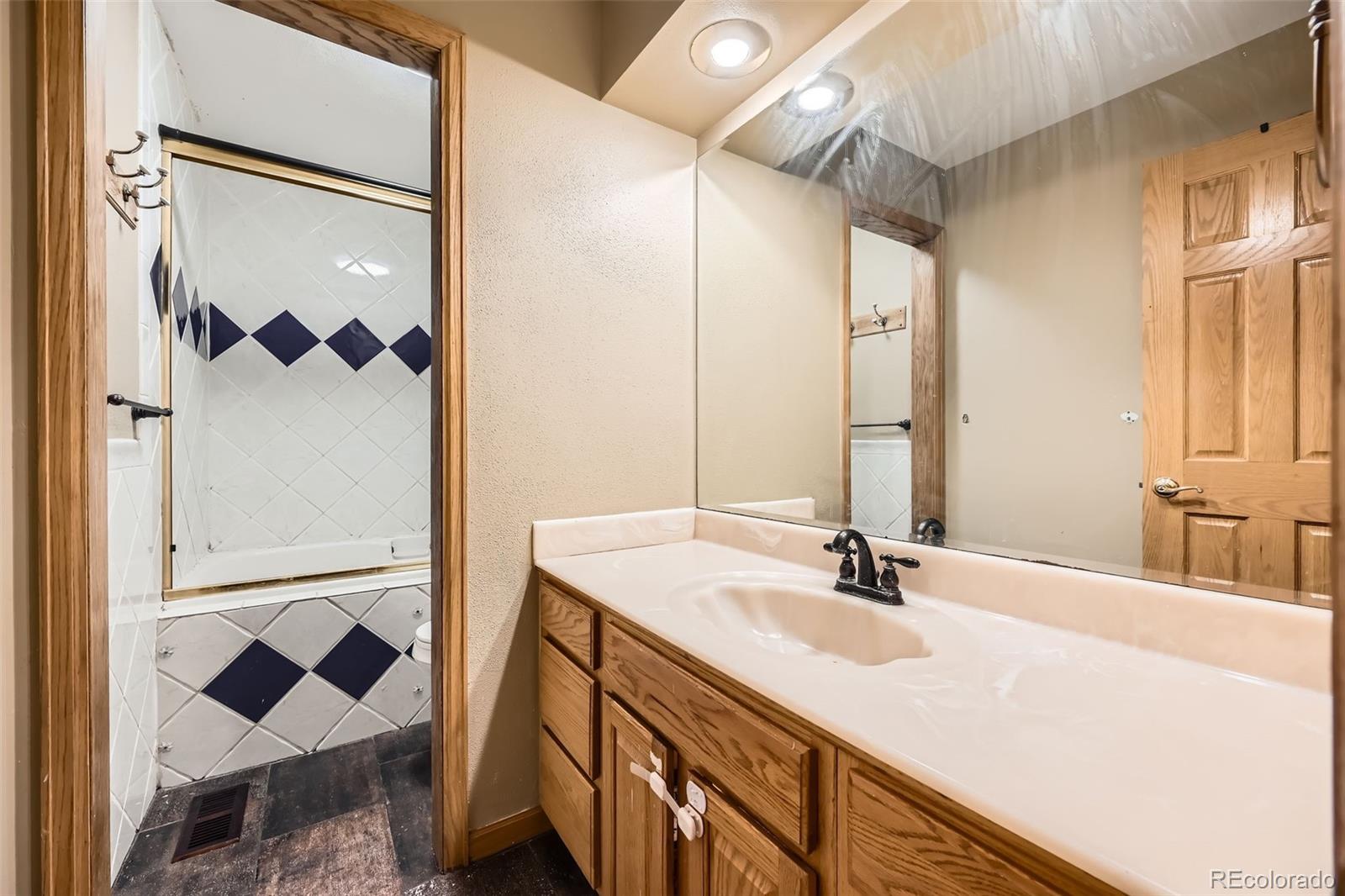 MLS Image #18 for 16463 e girard avenue,aurora, Colorado
