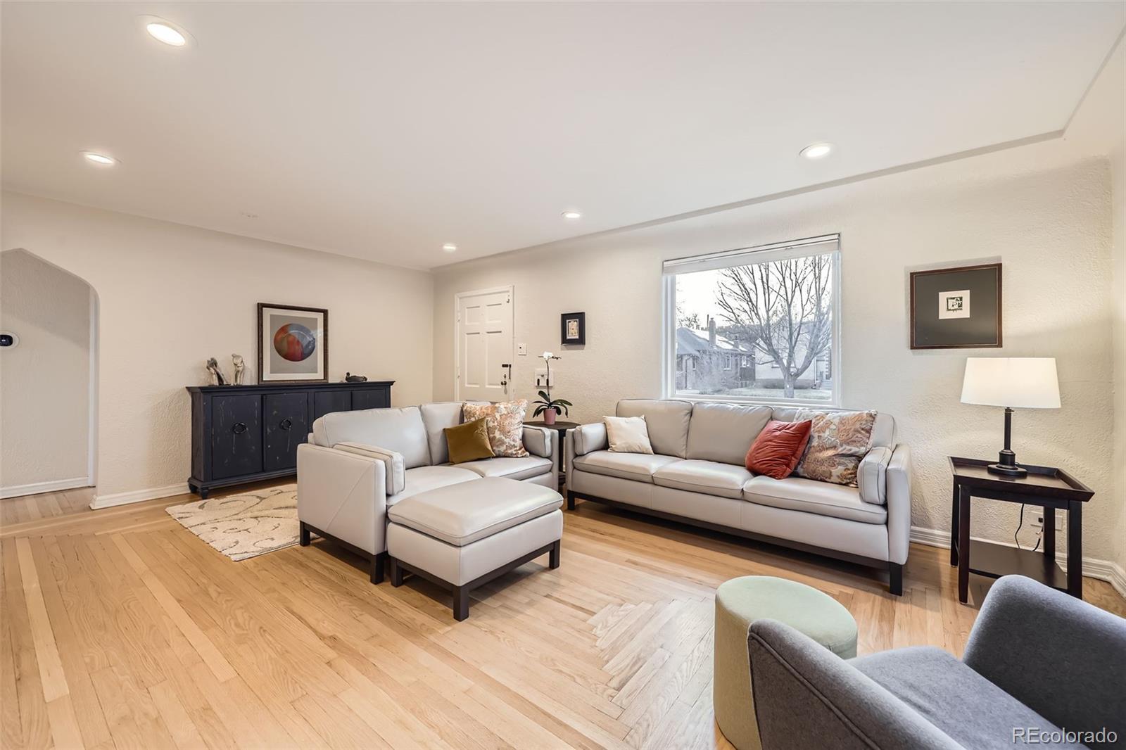MLS Image #4 for 2555  hudson street,denver, Colorado