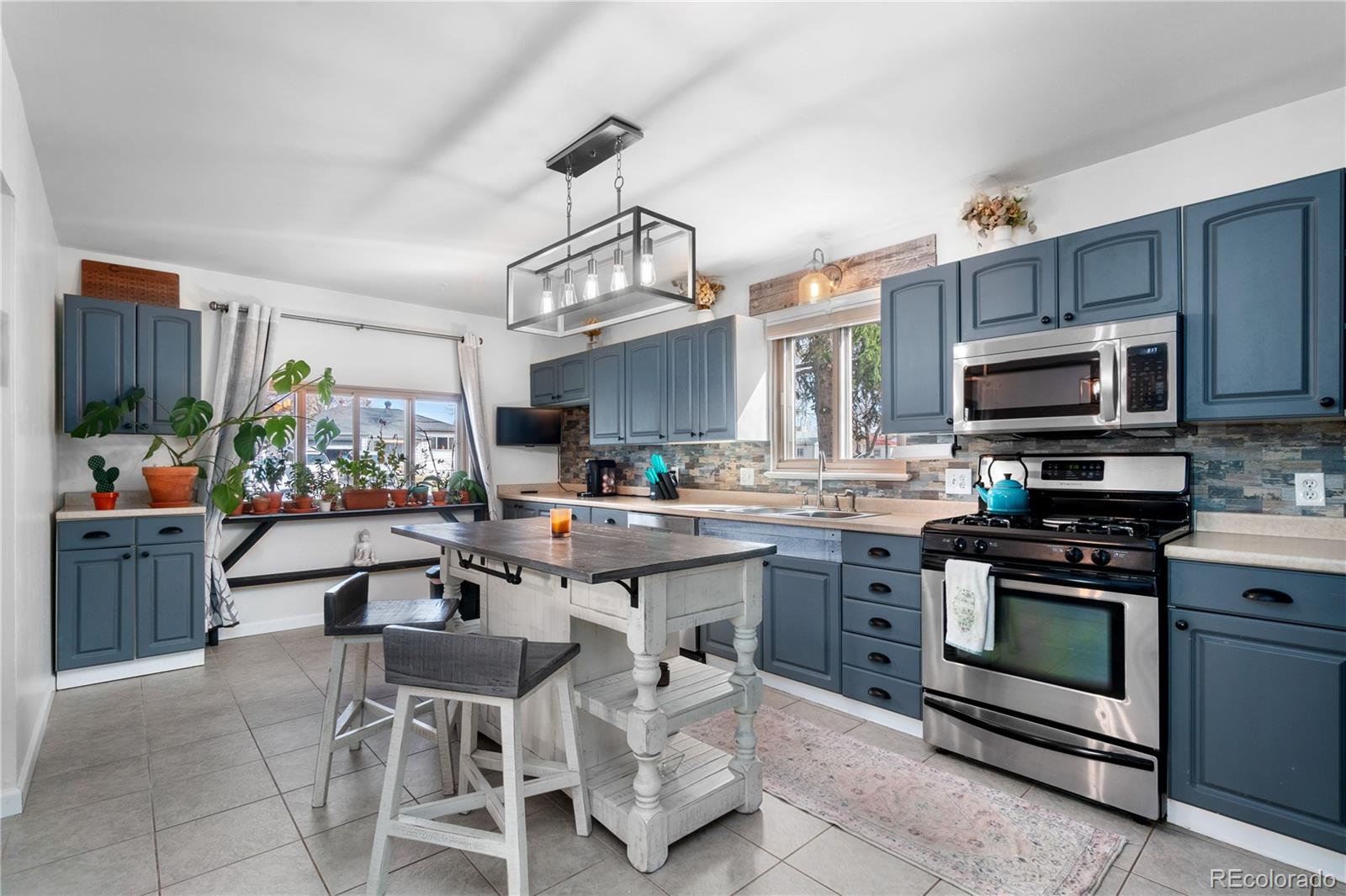 MLS Image #2 for 2381  newark street,aurora, Colorado