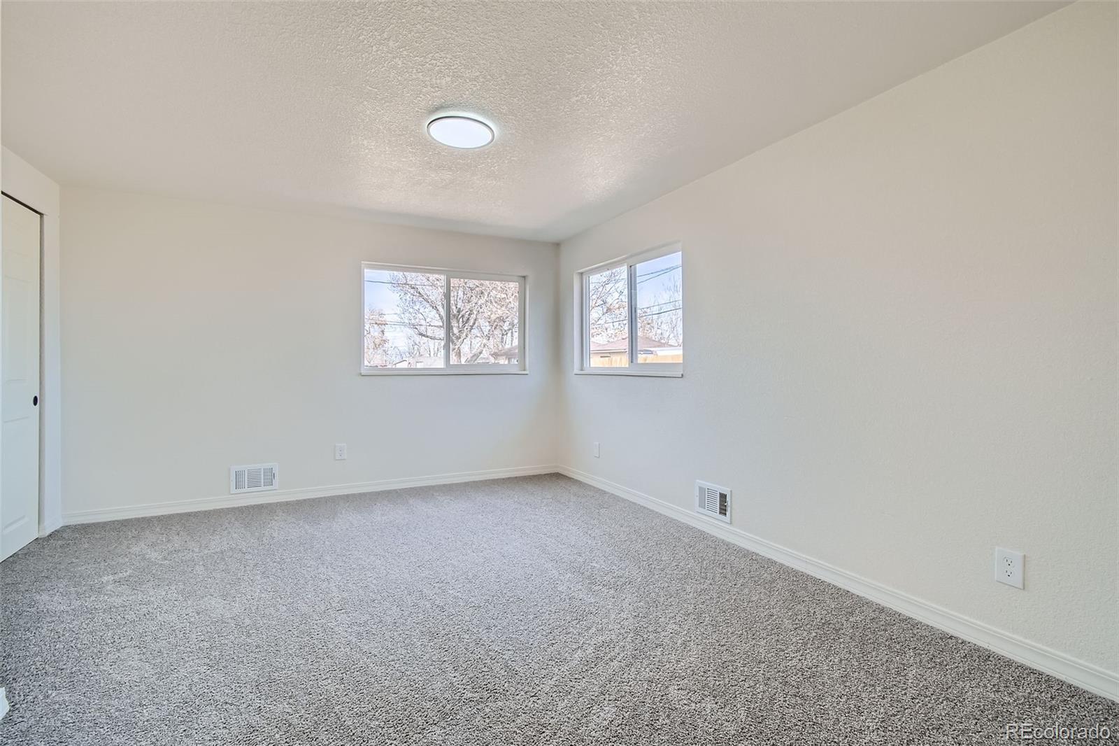 MLS Image #11 for 5050  steele street,denver, Colorado