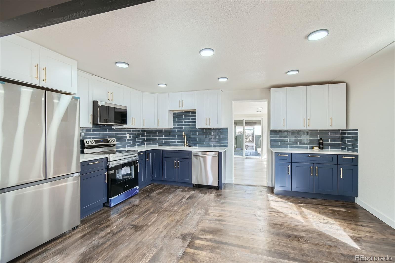 MLS Image #2 for 5050  steele street,denver, Colorado