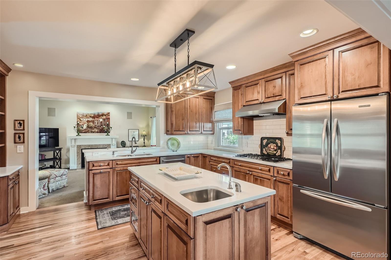 MLS Image #5 for 543 s vine street,denver, Colorado