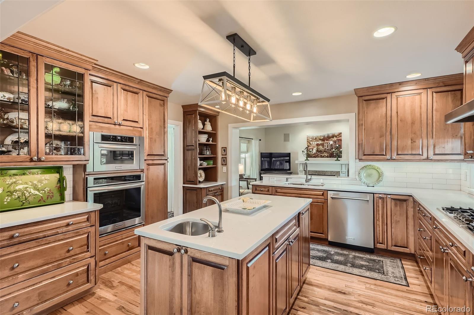 MLS Image #6 for 543 s vine street,denver, Colorado