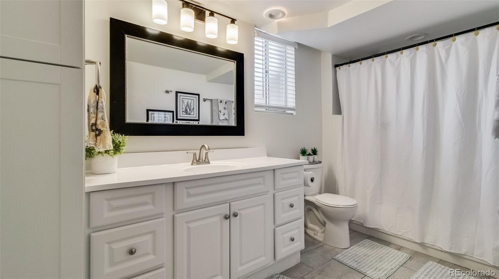 MLS Image #13 for 1525 s holly street,denver, Colorado