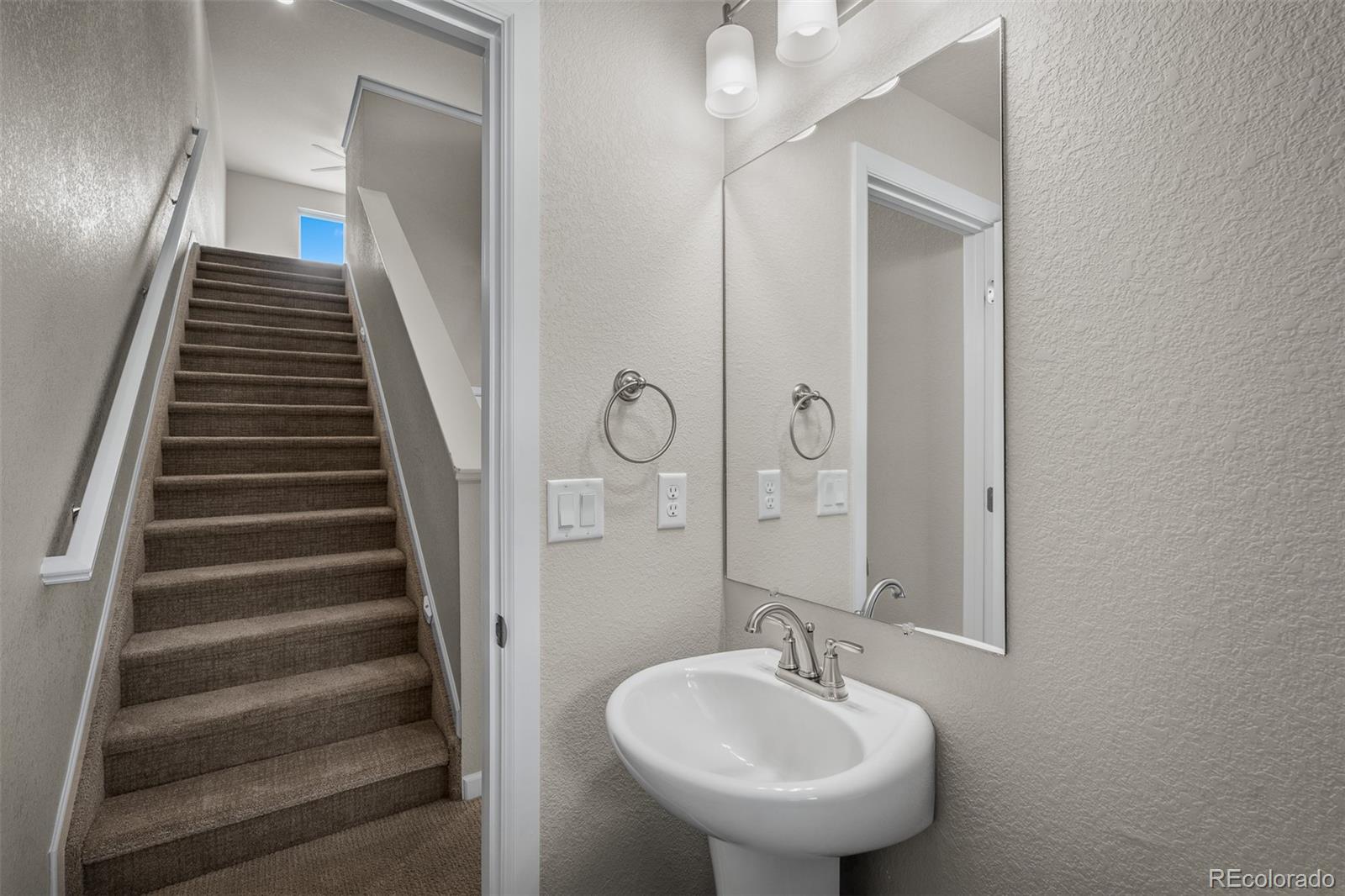 MLS Image #14 for 5031  mountain vista heights,colorado springs, Colorado