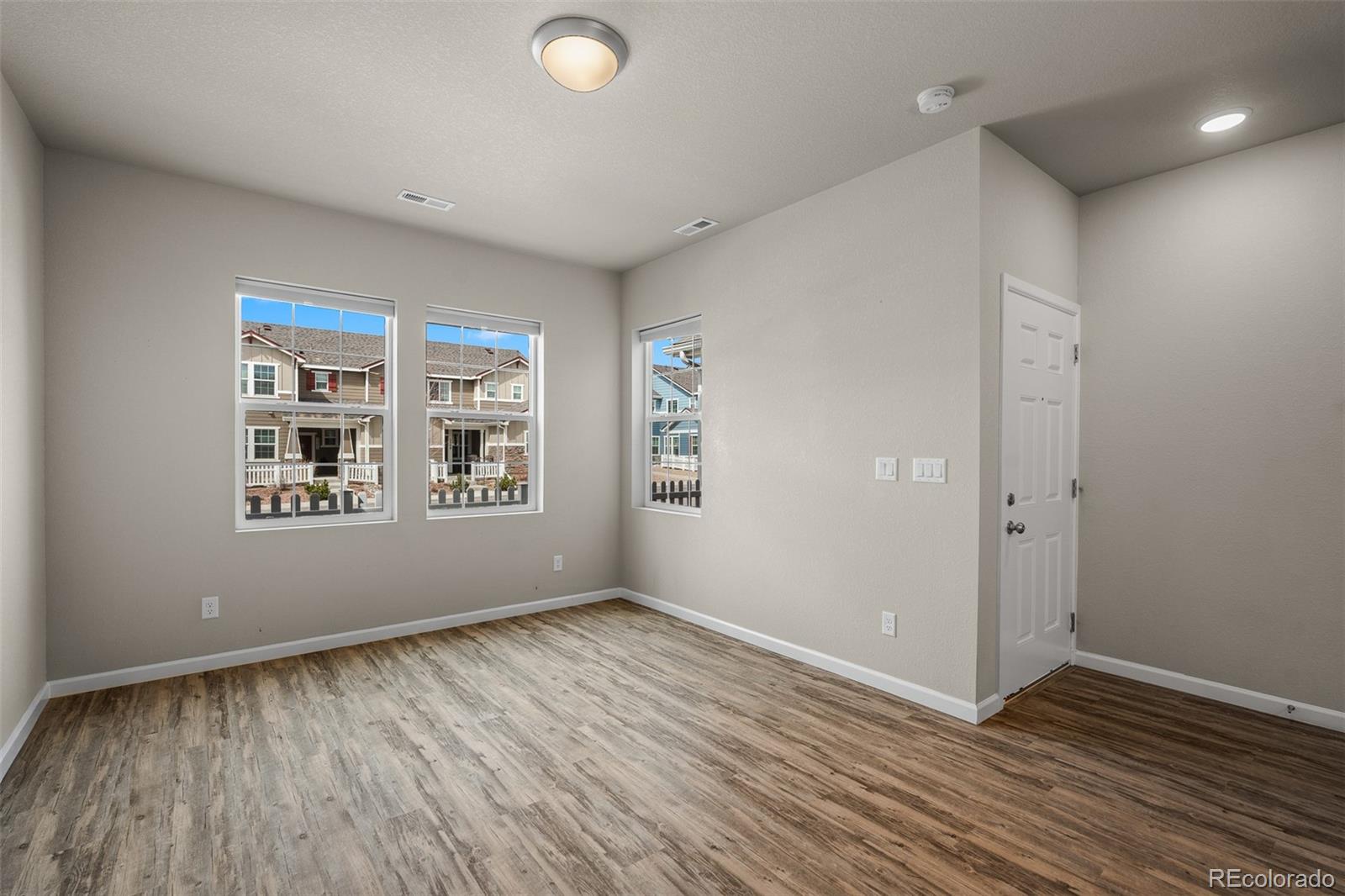 MLS Image #4 for 5031  mountain vista heights,colorado springs, Colorado