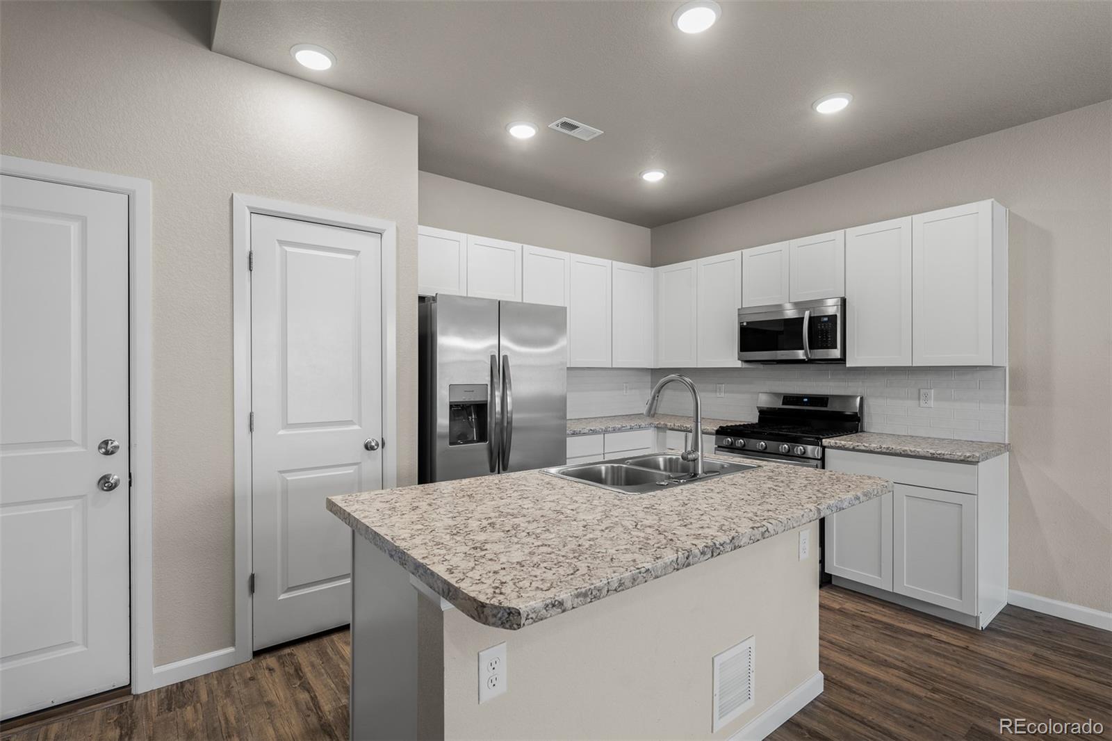 MLS Image #7 for 5031  mountain vista heights,colorado springs, Colorado