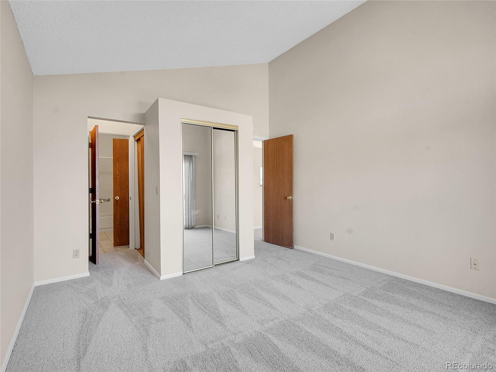 MLS Image #14 for 1470 s quebec way,denver, Colorado