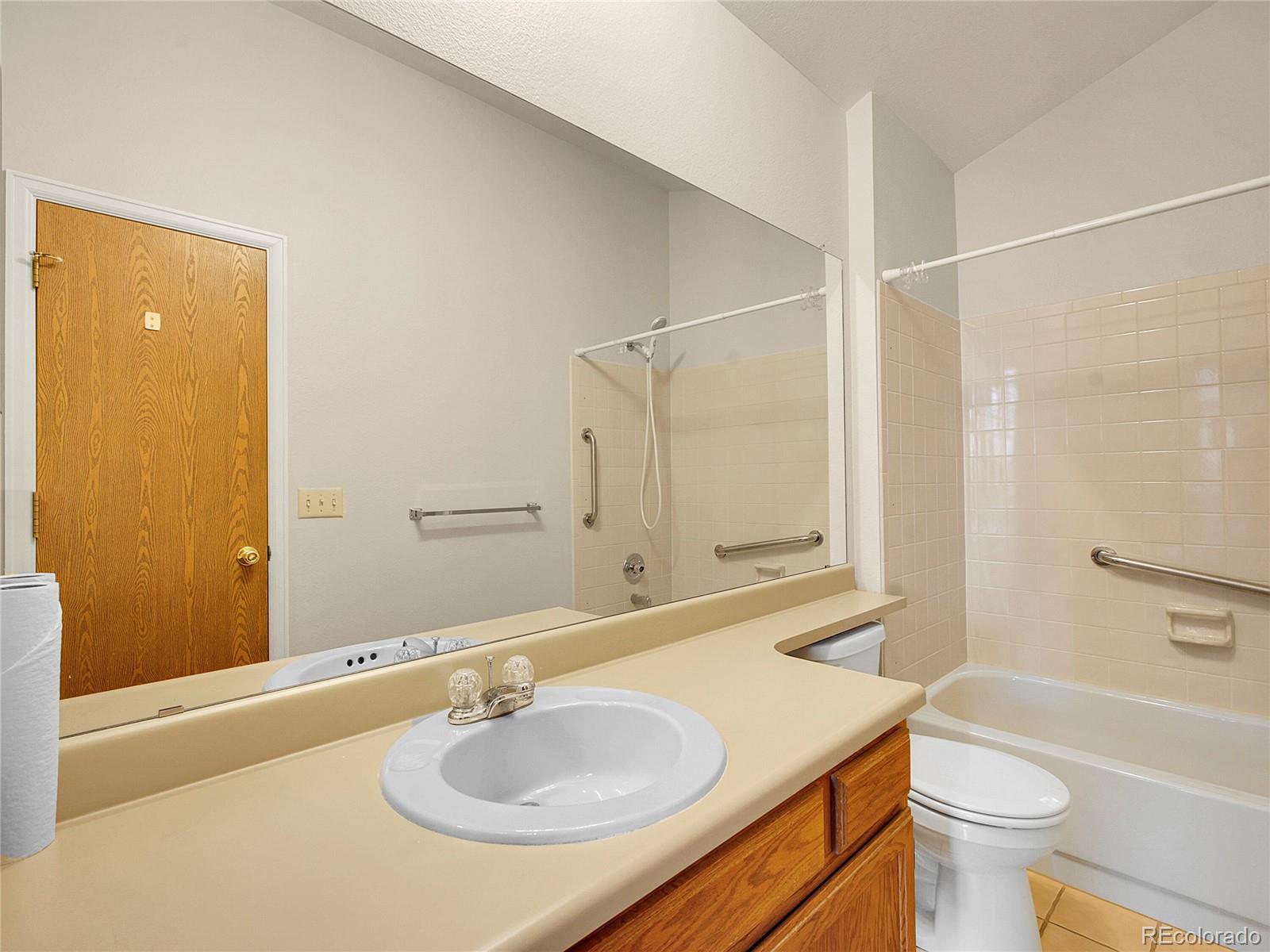 MLS Image #15 for 1470 s quebec way,denver, Colorado