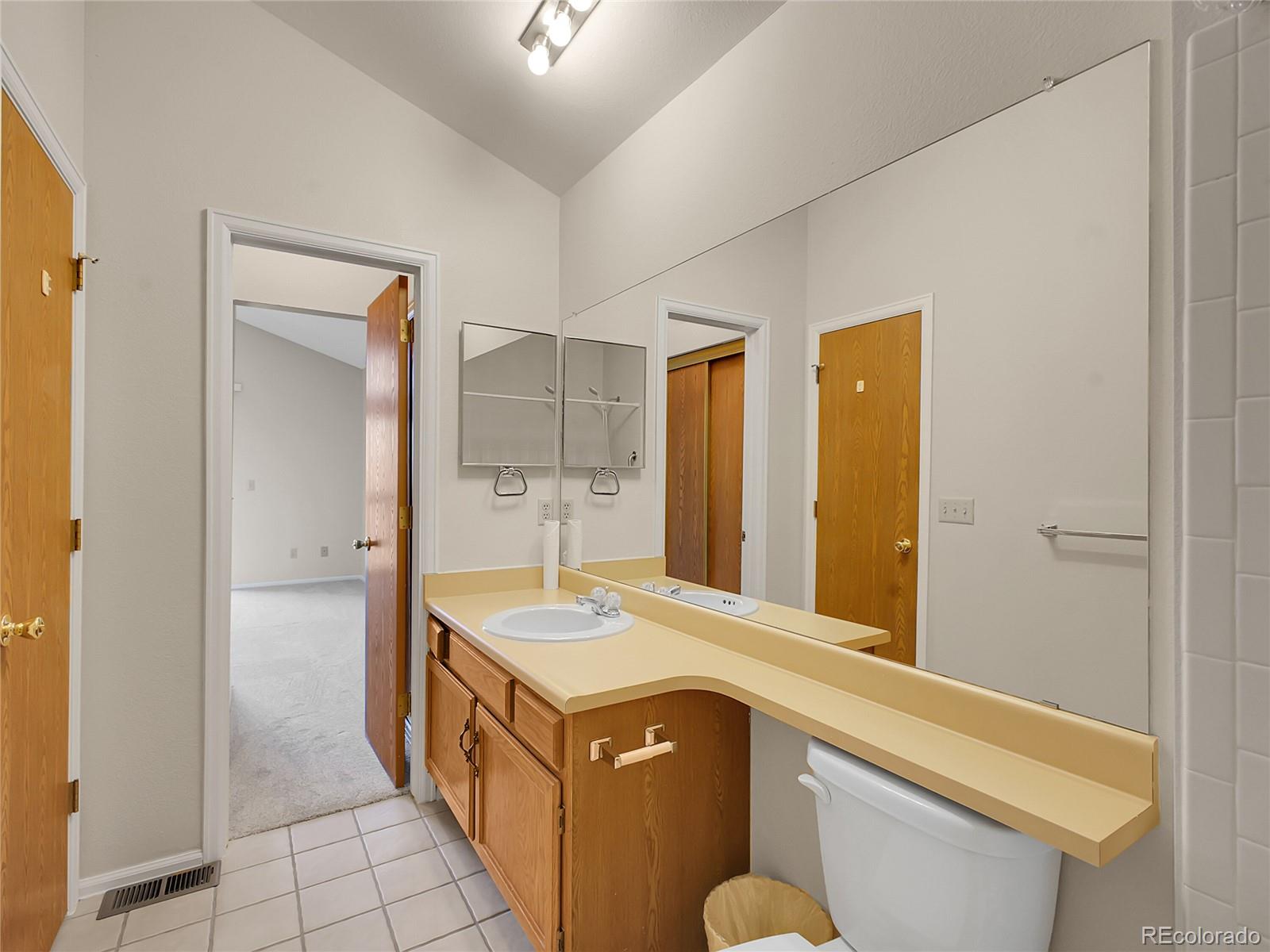 MLS Image #16 for 1470 s quebec way,denver, Colorado