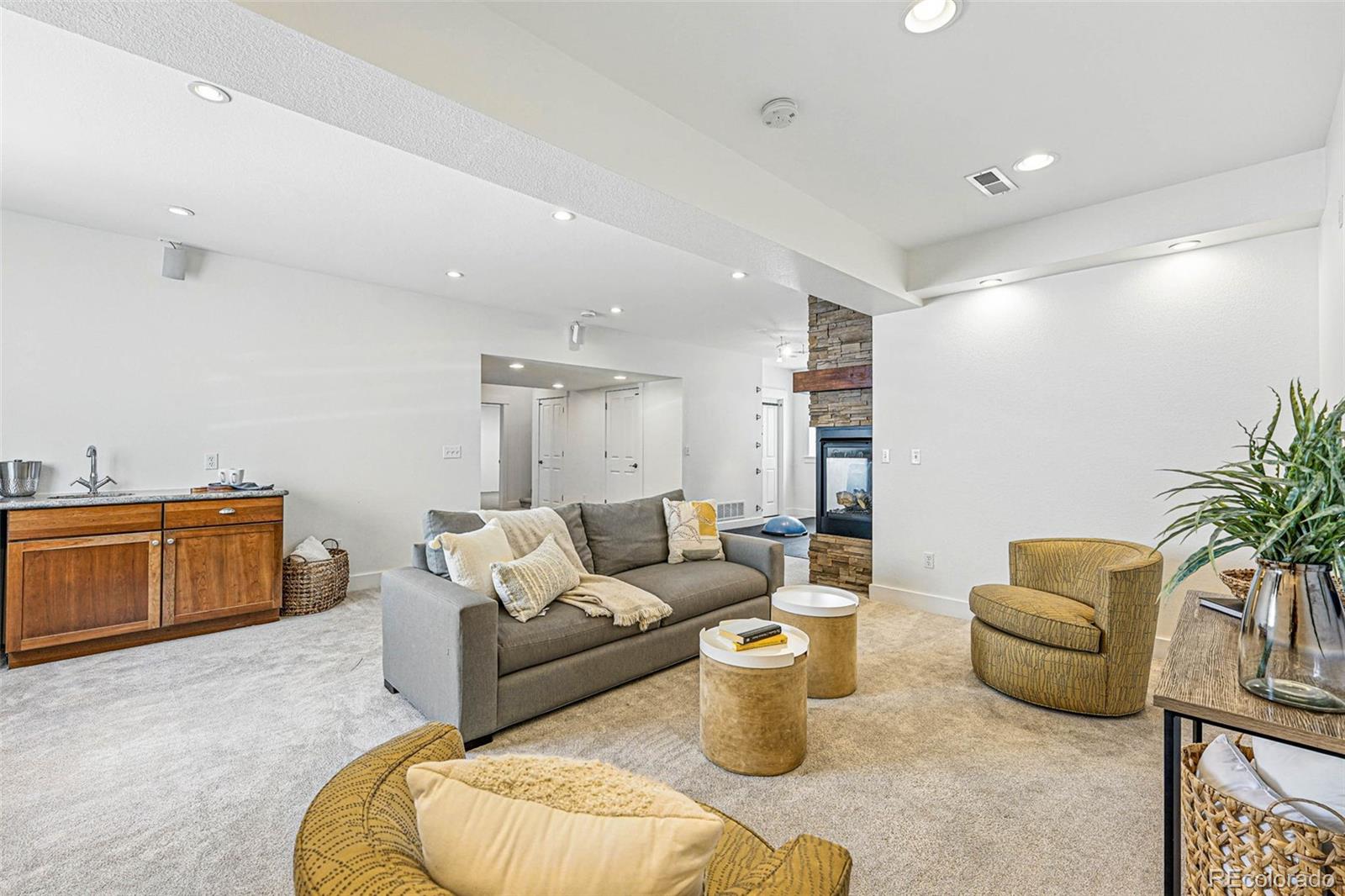 MLS Image #36 for 9826 e 27th drive,denver, Colorado