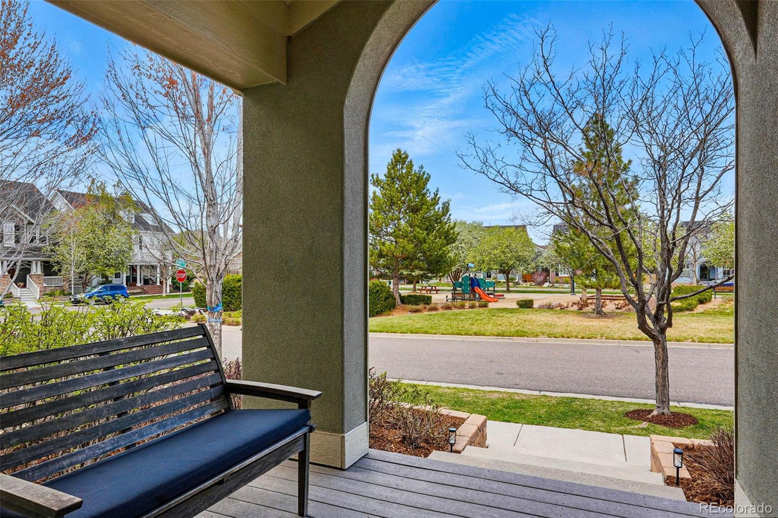 MLS Image #5 for 9826 e 27th drive,denver, Colorado