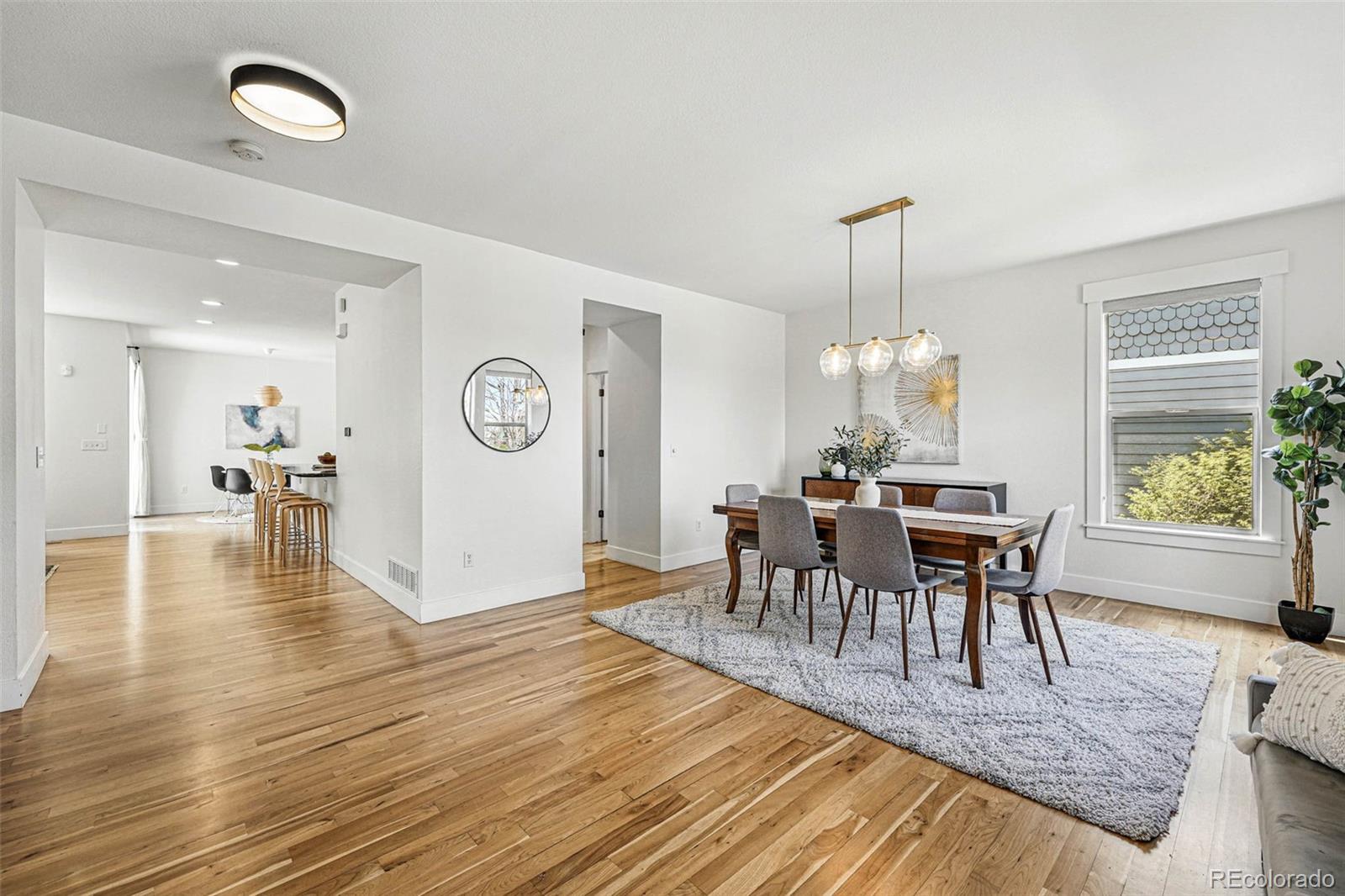 MLS Image #7 for 9826 e 27th drive,denver, Colorado