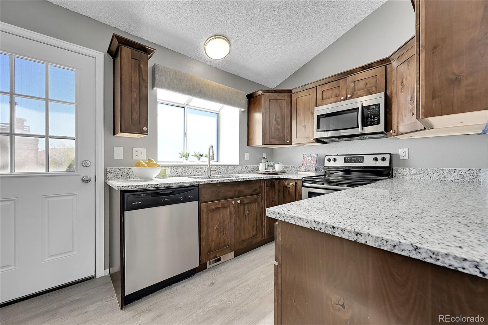 MLS Image #12 for 17336 e rice circle,aurora, Colorado
