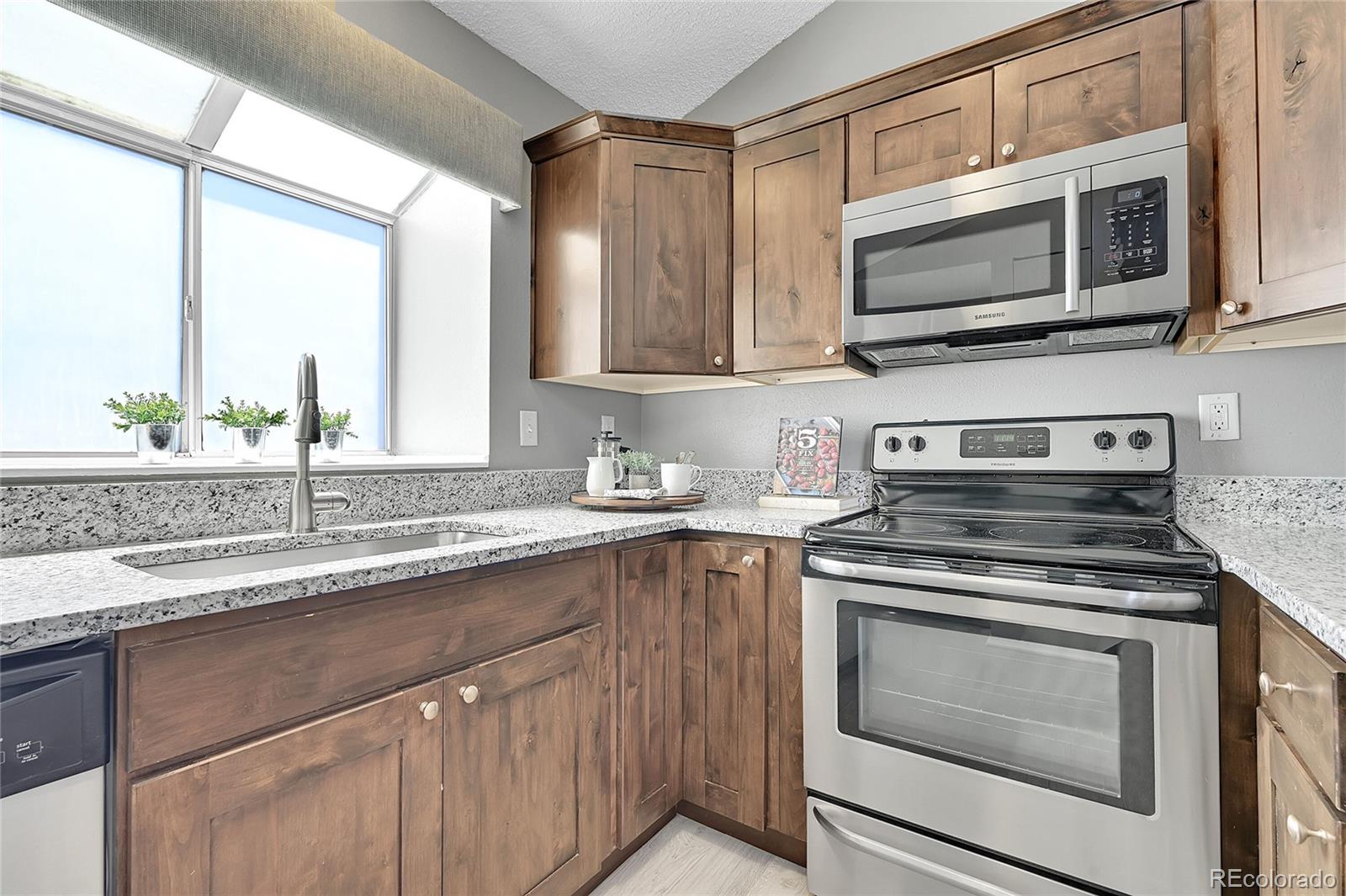 MLS Image #14 for 17336 e rice circle,aurora, Colorado