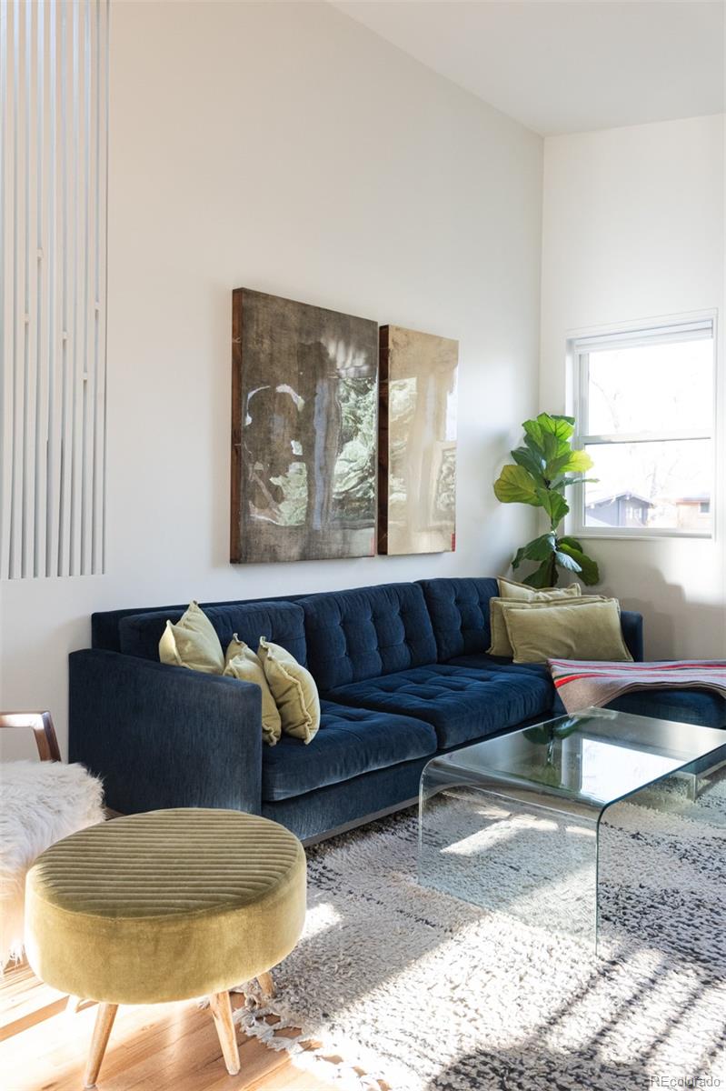 MLS Image #10 for 2067 s vrain street,denver, Colorado