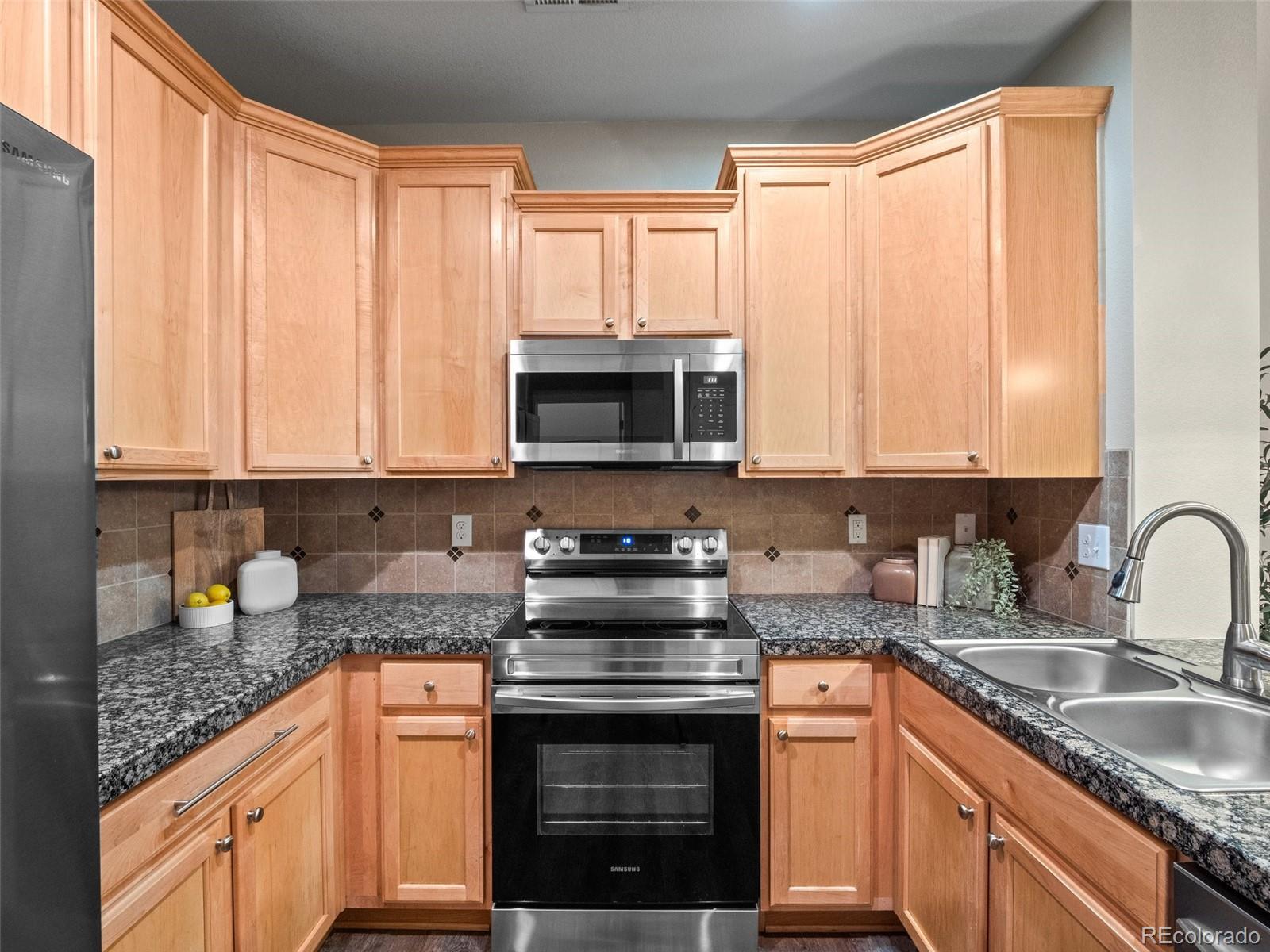MLS Image #11 for 15496 w 66th drive,arvada, Colorado
