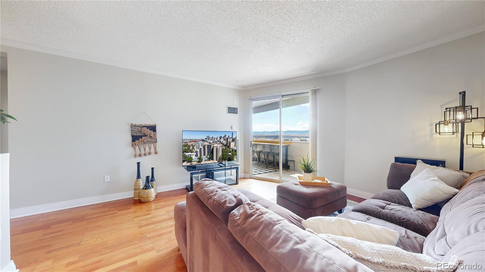 MLS Image #4 for 601 w 11th avenue,denver, Colorado