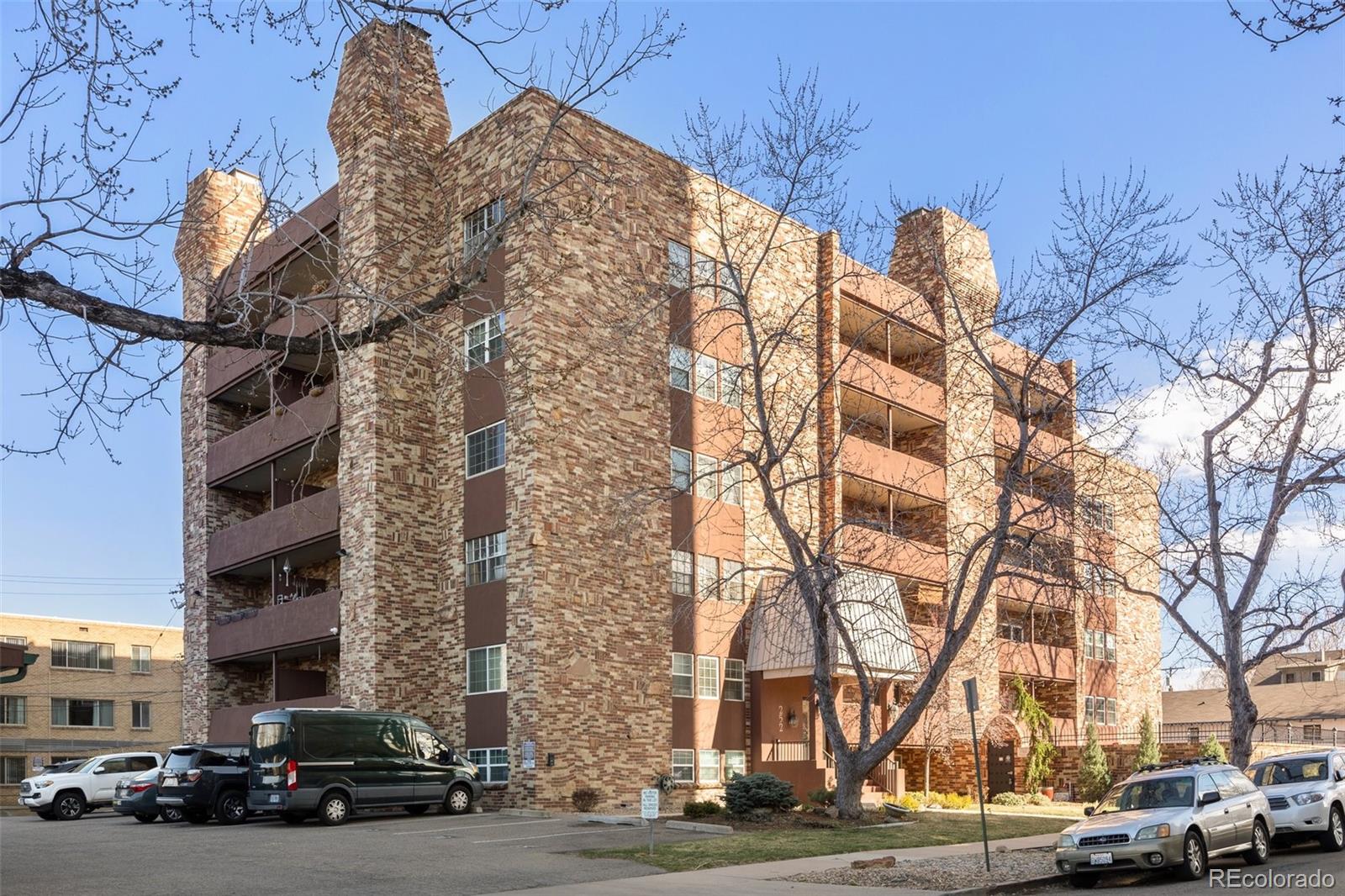 MLS Image #11 for 252 n pennsylvania street,denver, Colorado