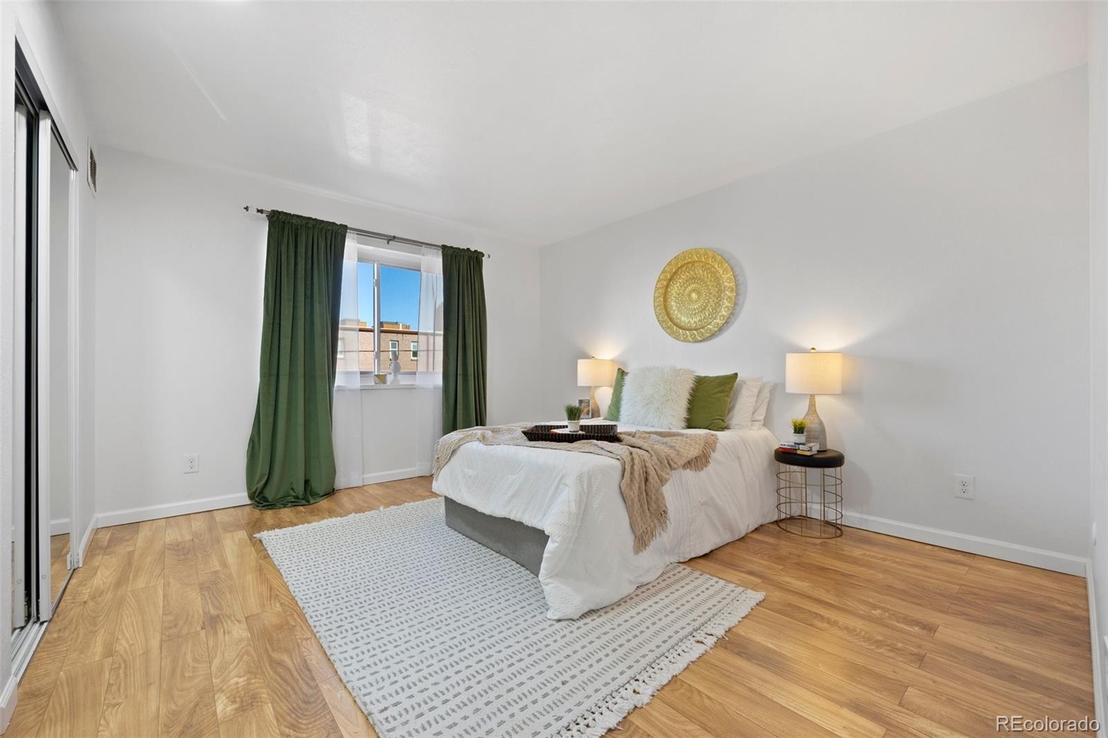 MLS Image #6 for 252 n pennsylvania street,denver, Colorado