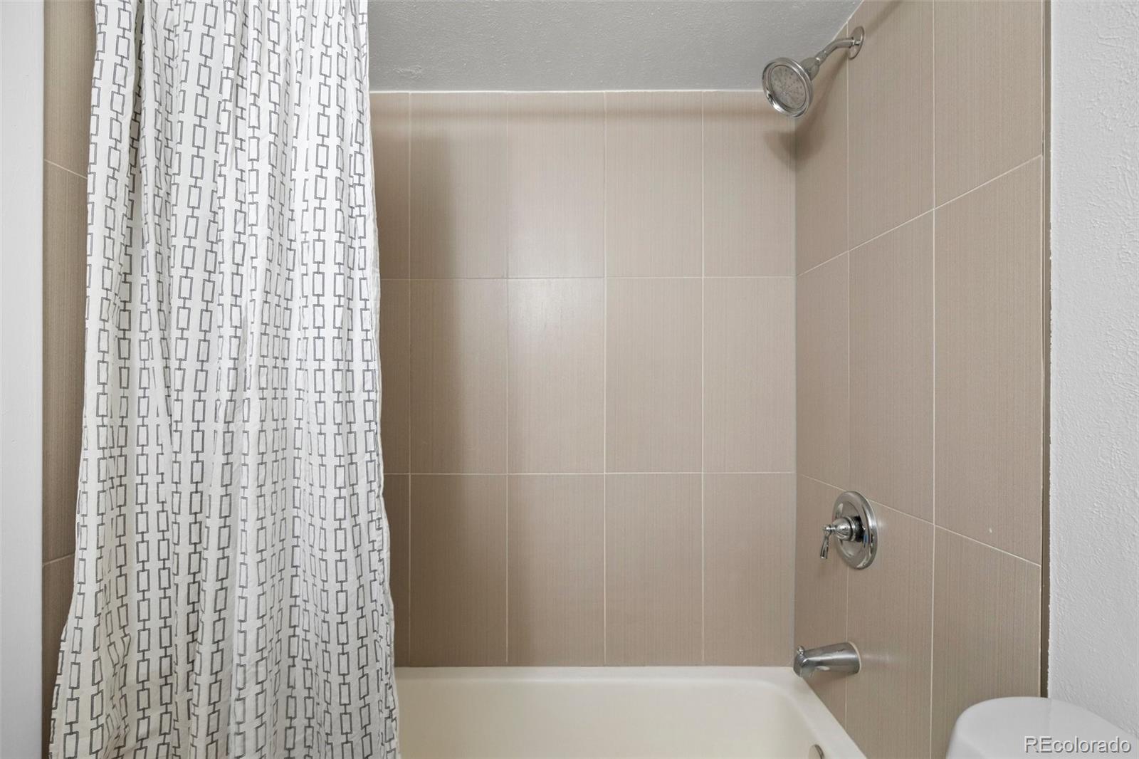 MLS Image #8 for 252 n pennsylvania street,denver, Colorado