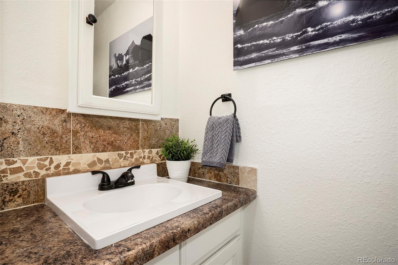MLS Image #7 for 7995 e mississippi avenue,denver, Colorado