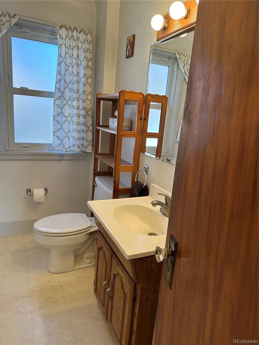 MLS Image #14 for 2732 s downing circle,denver, Colorado