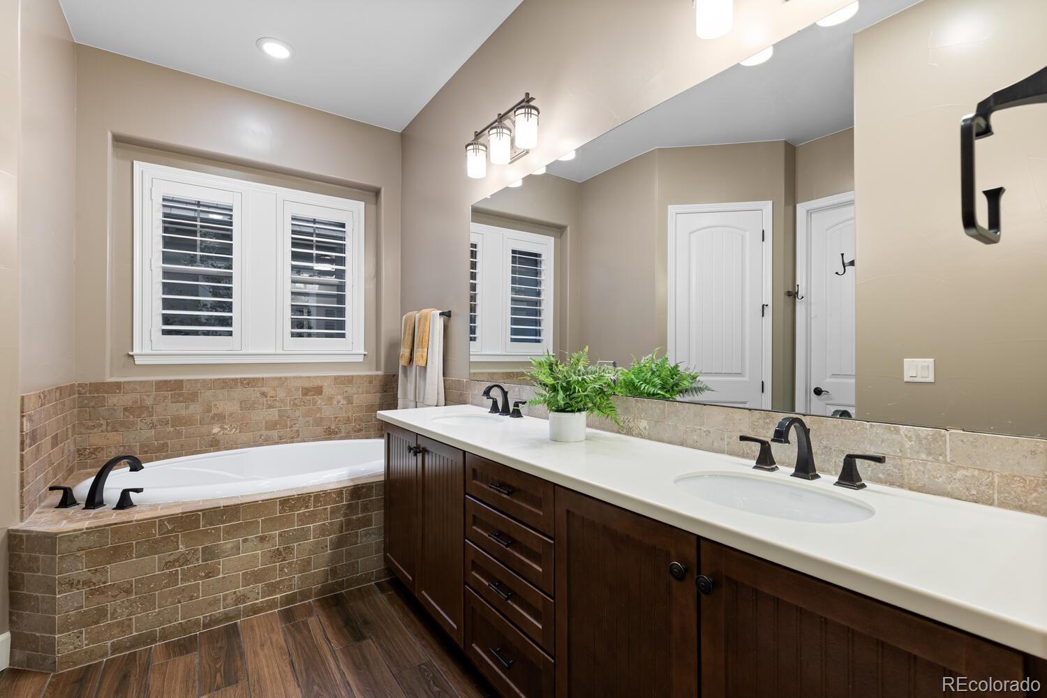 MLS Image #22 for 10660  winding pine point,highlands ranch, Colorado