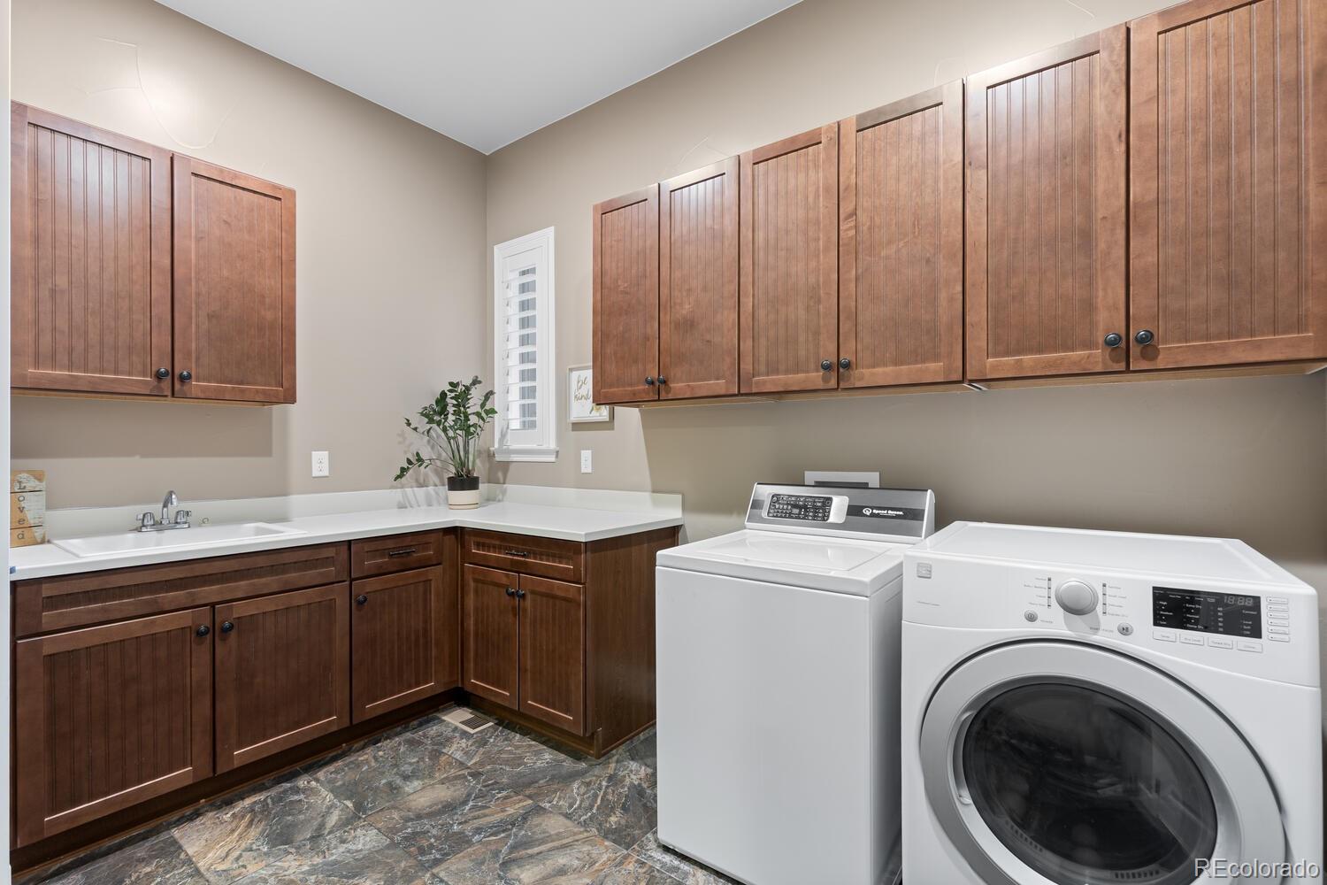 MLS Image #29 for 10660  winding pine point,highlands ranch, Colorado