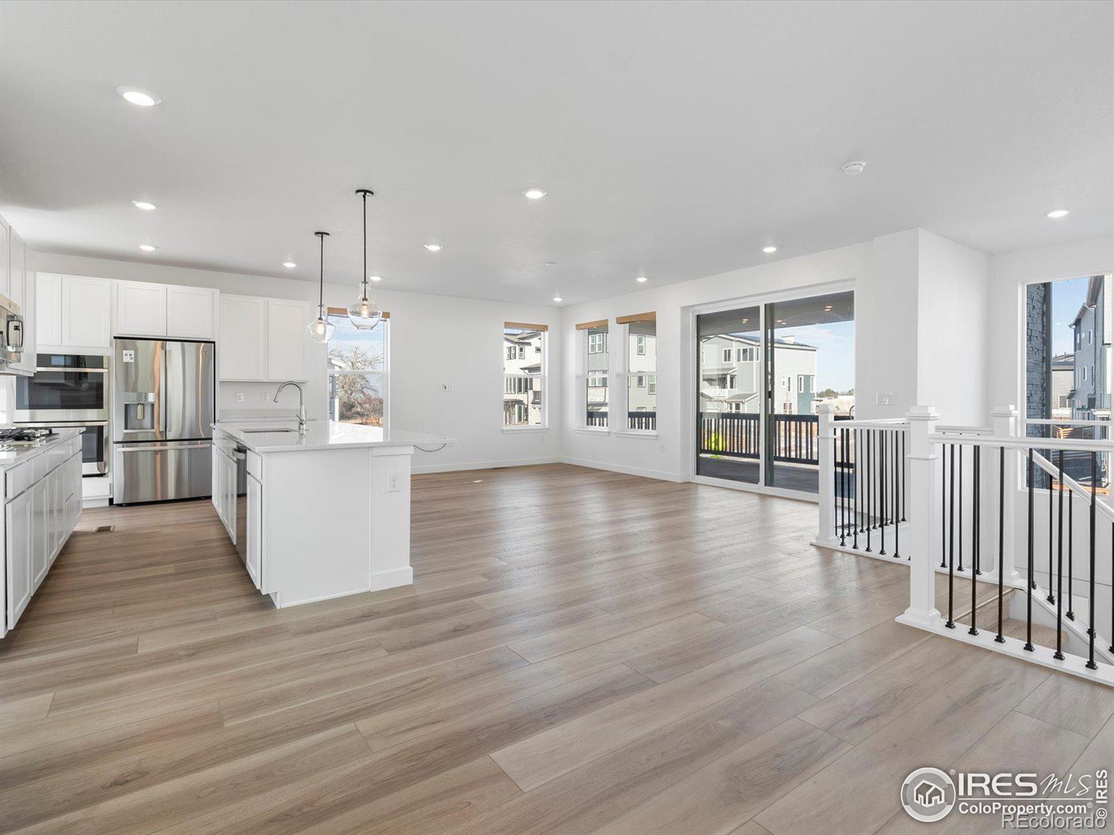 MLS Image #11 for 928  farrier lane,lafayette, Colorado