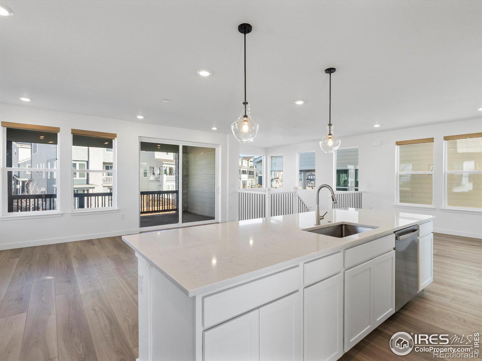 MLS Image #6 for 928  farrier lane,lafayette, Colorado