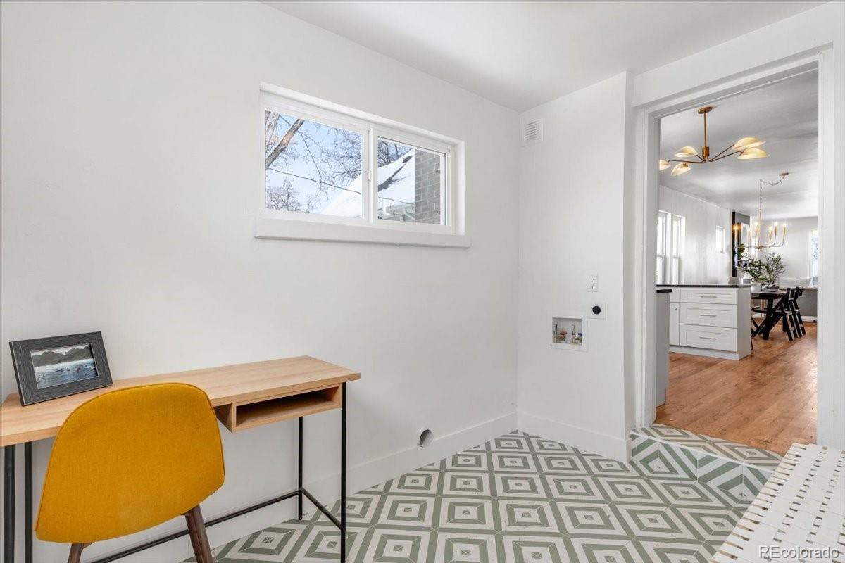 MLS Image #11 for 2647 n high street,denver, Colorado