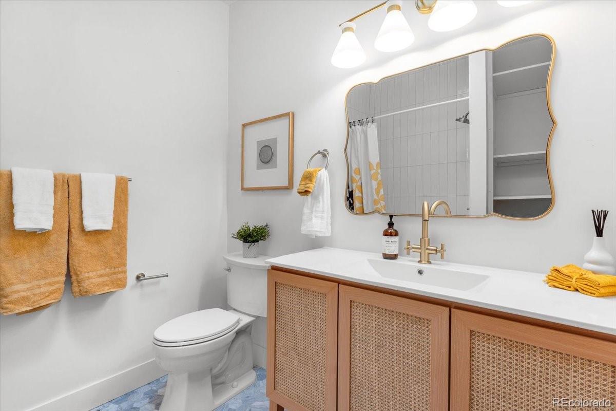 MLS Image #13 for 2647 n high street,denver, Colorado
