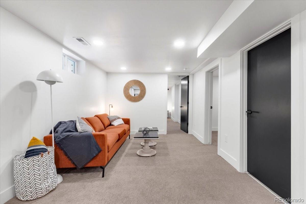 MLS Image #16 for 2647 n high street,denver, Colorado