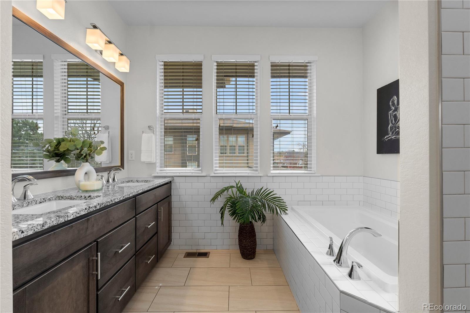 MLS Image #14 for 188 s locust street,denver, Colorado