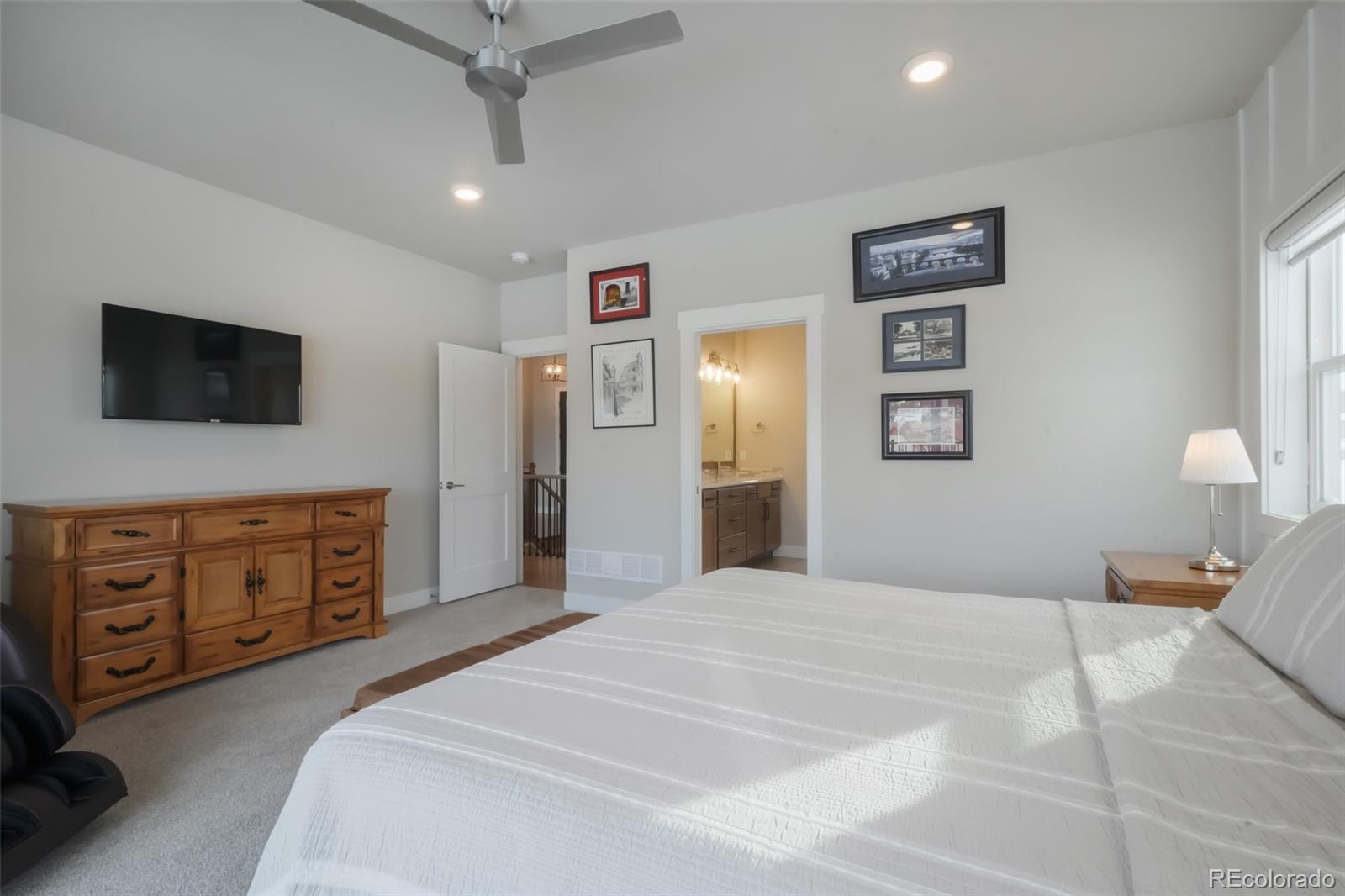 MLS Image #11 for 3745  pinehurst circle,colorado springs, Colorado