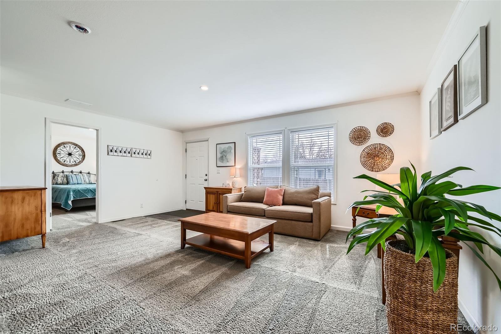 MLS Image #5 for 828  glen barr street,dacono, Colorado