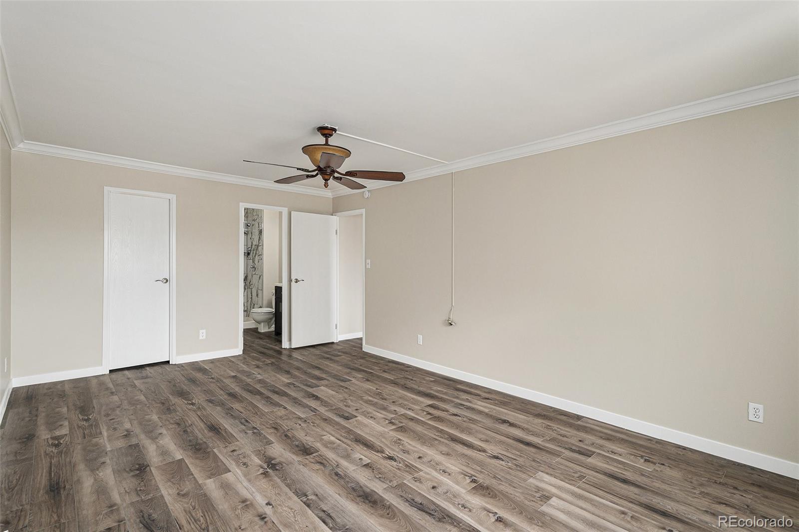 MLS Image #10 for 3460 s poplar street,denver, Colorado