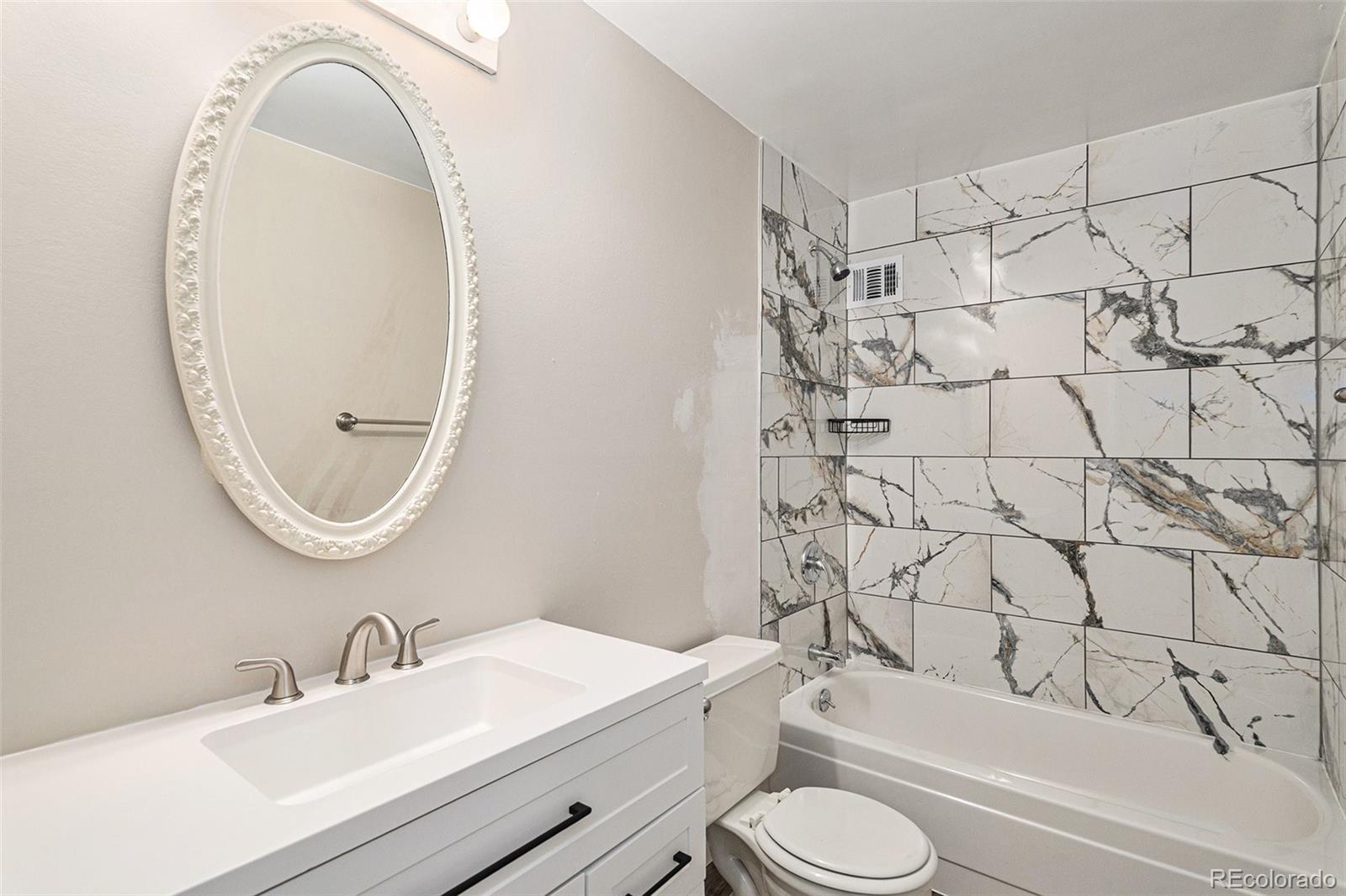 MLS Image #14 for 3460 s poplar street,denver, Colorado